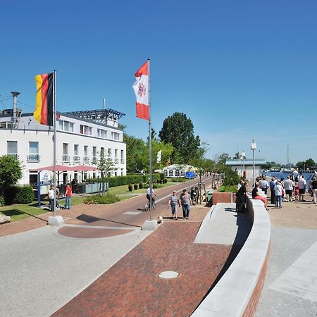 Hafenhotel Pommernyacht Ueckermünde Esterno foto