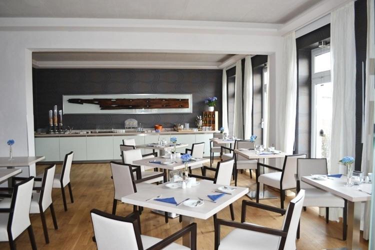 Hafenhotel Pommernyacht Ueckermünde Esterno foto