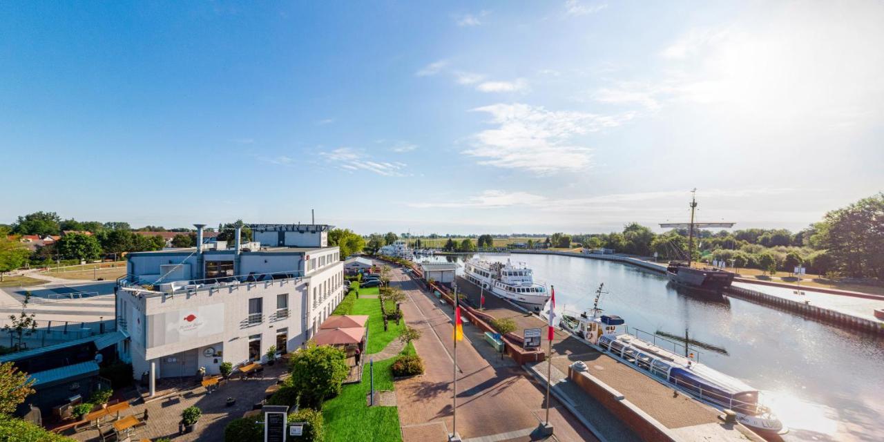 Hafenhotel Pommernyacht Ueckermünde Esterno foto