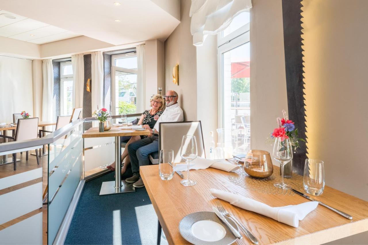 Hafenhotel Pommernyacht Ueckermünde Esterno foto