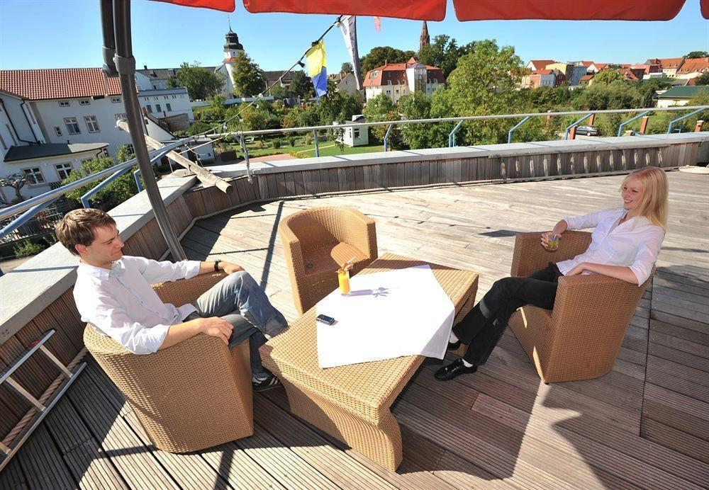 Hafenhotel Pommernyacht Ueckermünde Esterno foto